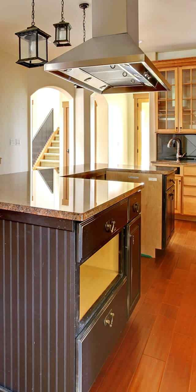 https://tonyandsonshomes.com/wp-content/uploads/2018/09/gallery_projects_11-640x1280.jpg